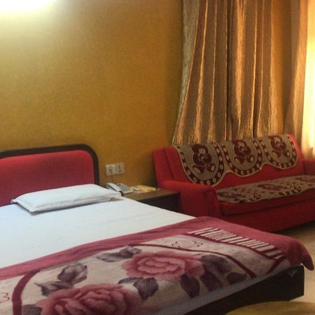 Hotel Sukant Palace 델리 외부 사진