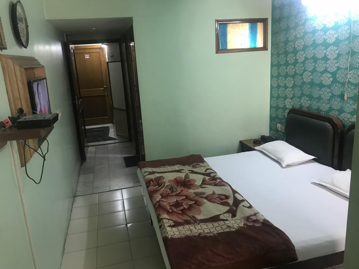 Hotel Sukant Palace 델리 외부 사진